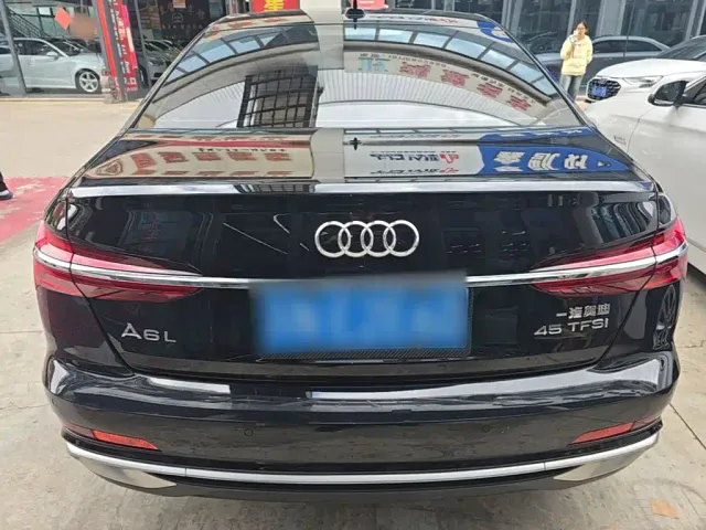 Audi A6L — Фото автомобиля 5