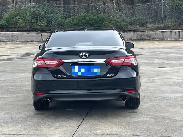 Toyota Camry — Фото автомобиля 2