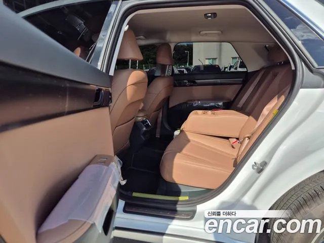 Hyundai Grandeur Grandeur (GN7) 2.5 Бензин 2WD — Фото автомобиля 8