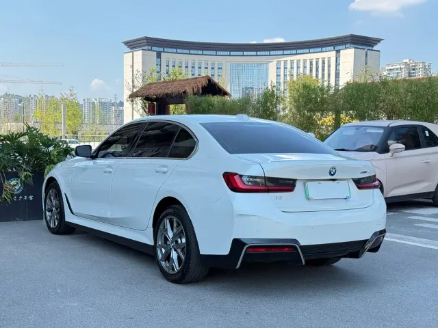 BMW i3 — Фото автомобиля 10