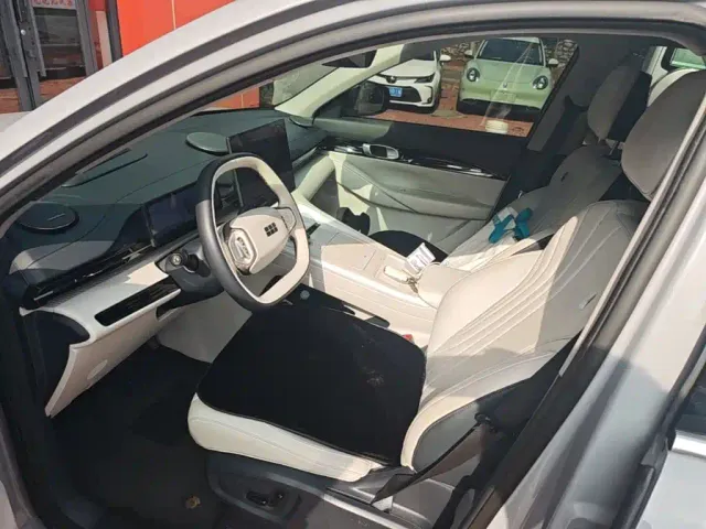 Geely Galaxy E5 — Фото автомобиля 14