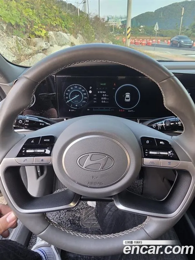 Hyundai Avante CN7 — Фото автомобиля 3