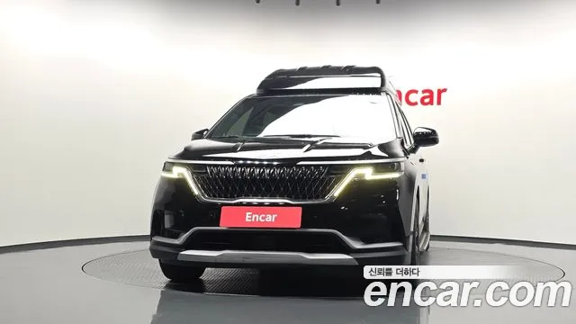 Kia Canival — Фото автомобиля 3