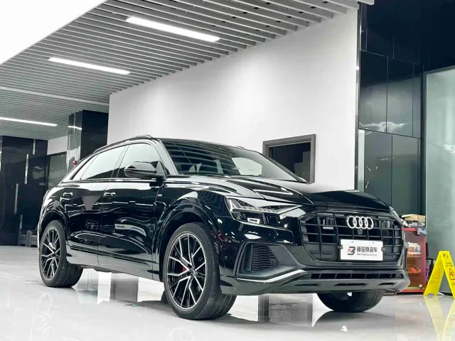 Audi Q8 — Фото автомобиля 3