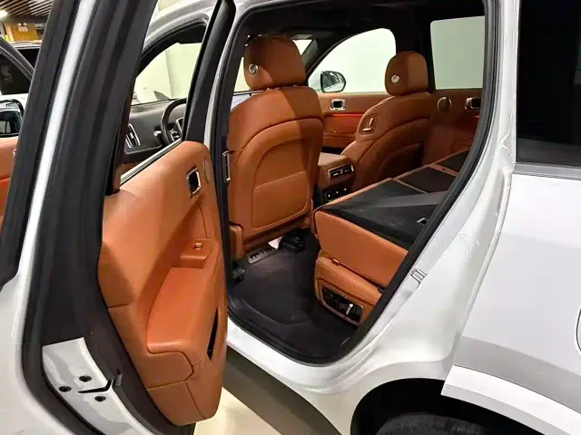 Li Auto L7 — Фото автомобиля 6