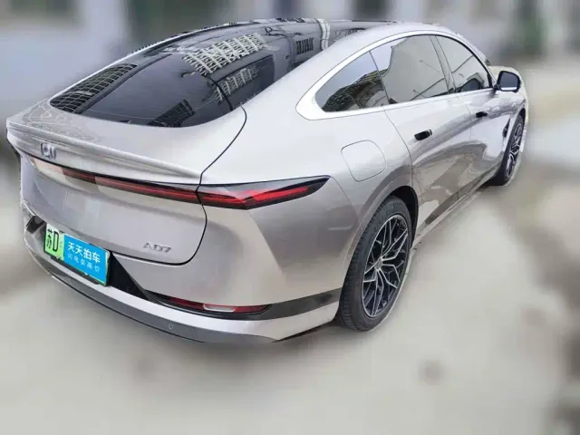 Changan Qiyuan A07 — Фото автомобиля 5