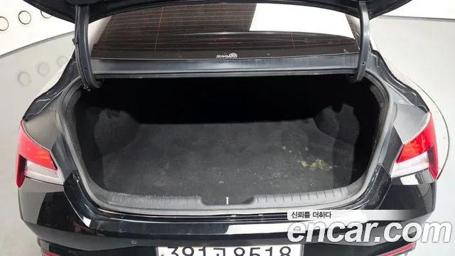 Hyundai Avante CN7 — Фото автомобиля 20