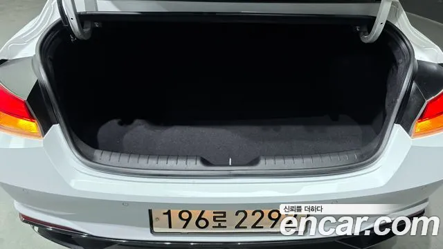 Hyundai AVANTE Avante (CN7) — Фото автомобиля 30
