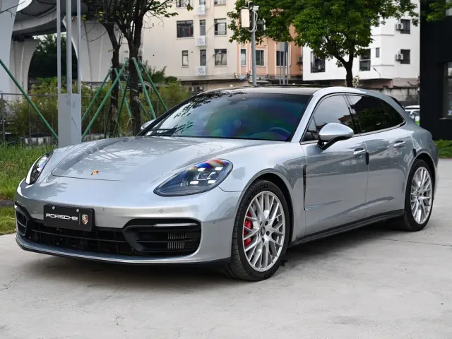 Porsche Panamera — Фото автомобиля 3