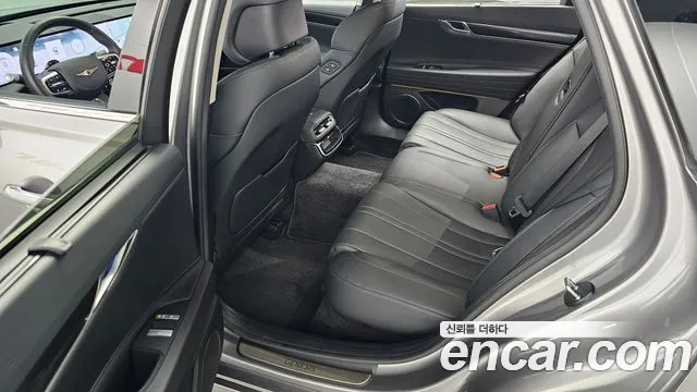 Genesis G80 Бензин 2.5 турбо AWD — Фото автомобиля 11