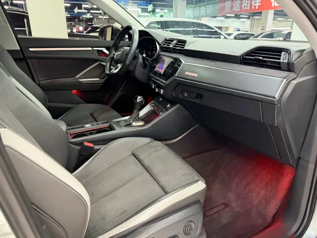 Audi Q3 — Фото автомобиля 10