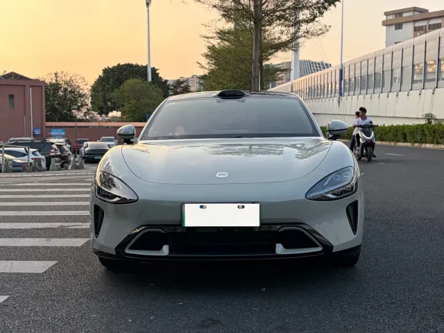 Xiaomi SU7 — Фото автомобиля 2