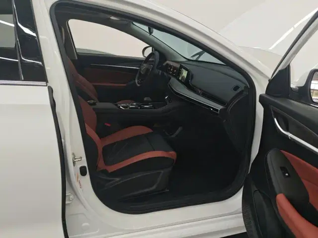 Changan Eado — Фото автомобиля 8