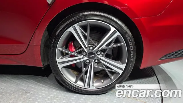 Genesis G70 Новый G70 Бензин 3.3T 4WD — Фото автомобиля 16
