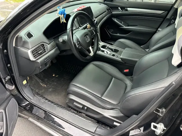 Honda Accord — Фото автомобиля 3