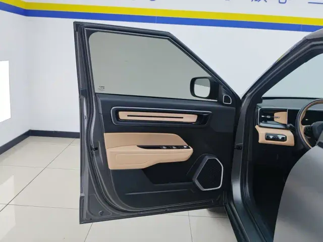 Geely ICON — Фото автомобиля 7