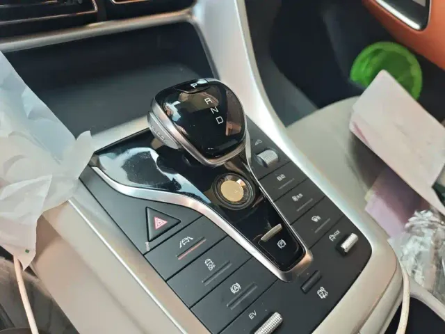BYD Song Pro — Фото автомобиля 10