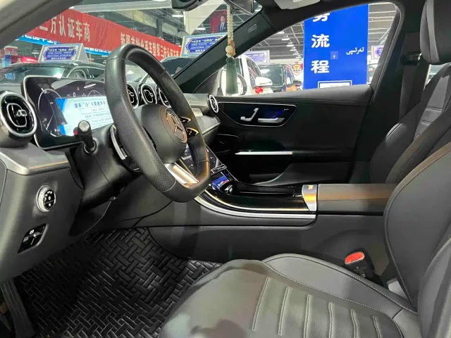 Mercedes-Benz C-Class — Фото автомобиля 4