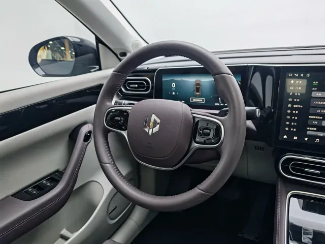 Leapmotor C11 — Фото автомобиля 16