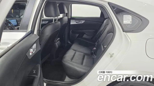 Kia K3 Новый K3 2 поколение — Фото автомобиля 11