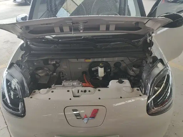 Wuling Hongguang Mini EV — Фото автомобиля 19
