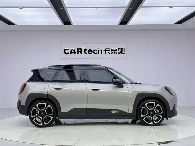 MINI Electric MINI ACEMAN — Фото автомобиля 6