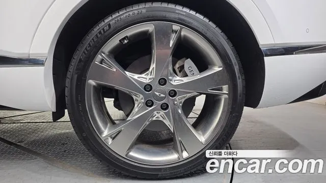 Genesis GV80 2.5T Бензин AWD — Фото автомобиля 21