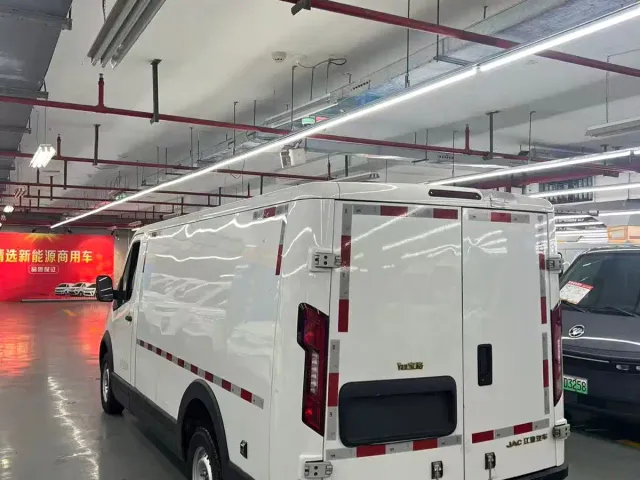 JAC Motors Van Boulevard — Фото автомобиля 6