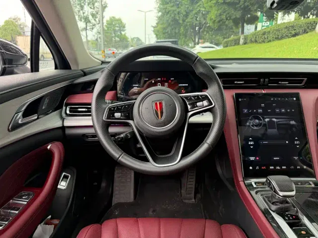 Hongqi H5 — Фото автомобиля 14