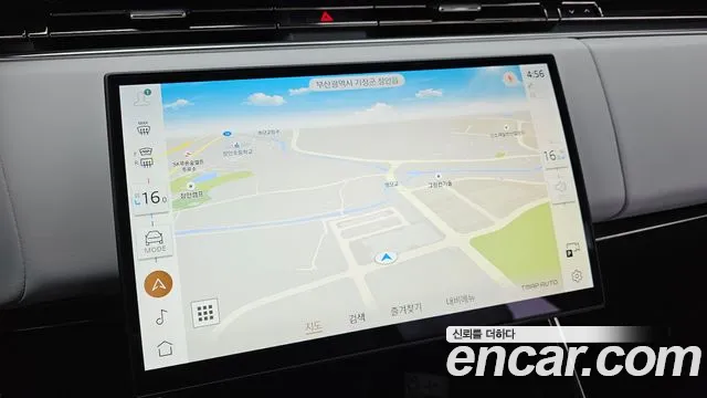 Land Rover Range Rover Sport — Фото автомобиля 12