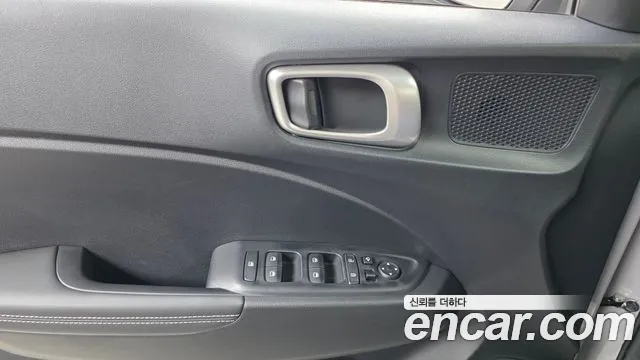 Hyundai Venue — Фото автомобиля 29