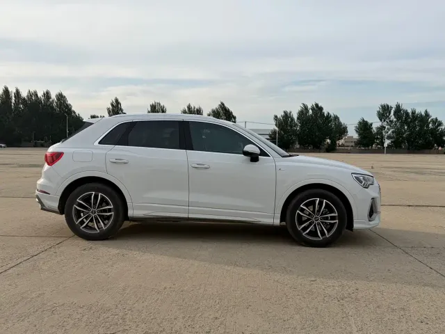 Audi Q3 — Фото автомобиля 4
