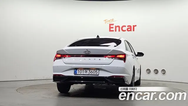 Hyundai Avante — Фото автомобиля 4