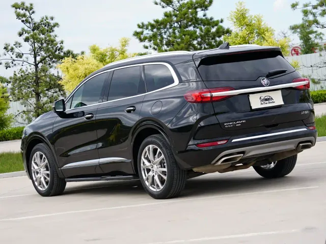 Buick Enclave — Фото автомобиля 4