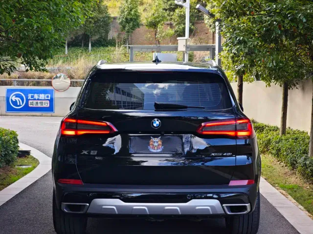 BMW X5 — Фото автомобиля 4