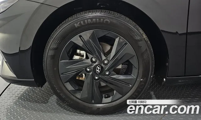 Hyundai Avante CN7 — Фото автомобиля 5