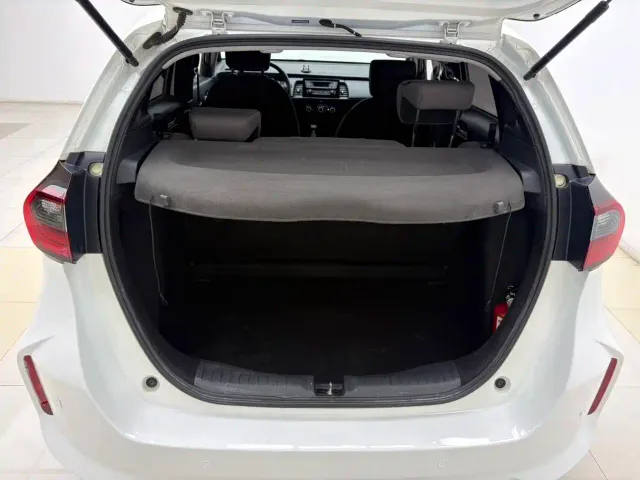 Honda Fit — Фото автомобиля 15