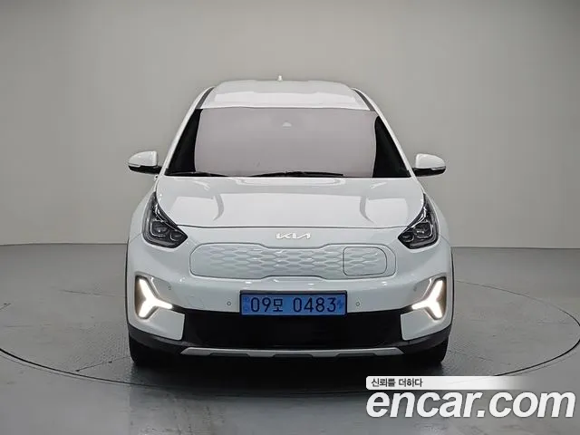 Kia Niro — Фото автомобиля 2
