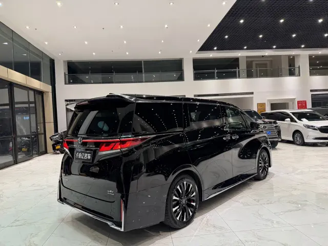 Toyota Vellfire — Фото автомобиля 15