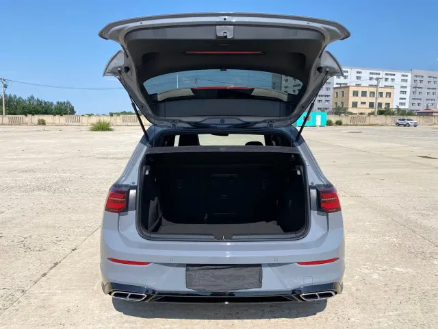 Volkswagen Golf — Фото автомобиля 18