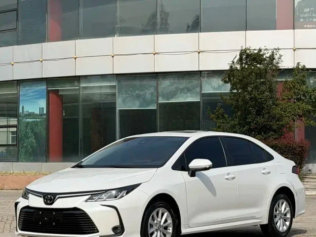 Фотография автомобиля — Toyota Corolla