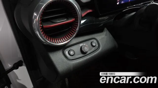 ChevroletGMDaewoo Trax Trax Кроссовер — Фото автомобиля 14