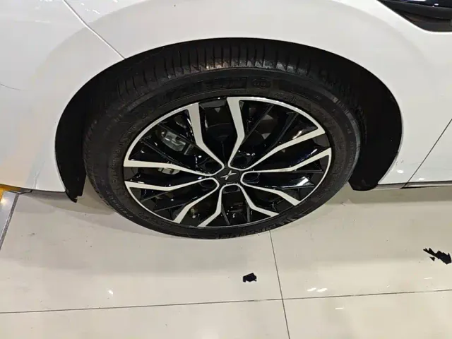 Xpeng P5 — Фото автомобиля 22