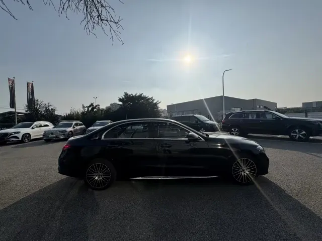 Mercedes-Benz C-Class — Фото автомобиля 18