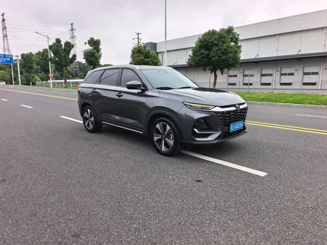 Changan CS75 — Фото автомобиля 3