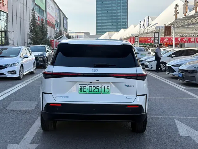 Toyota BoZhi 3X — Фото автомобиля 6