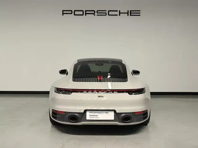 Porsche 911 — Фото автомобиля 6
