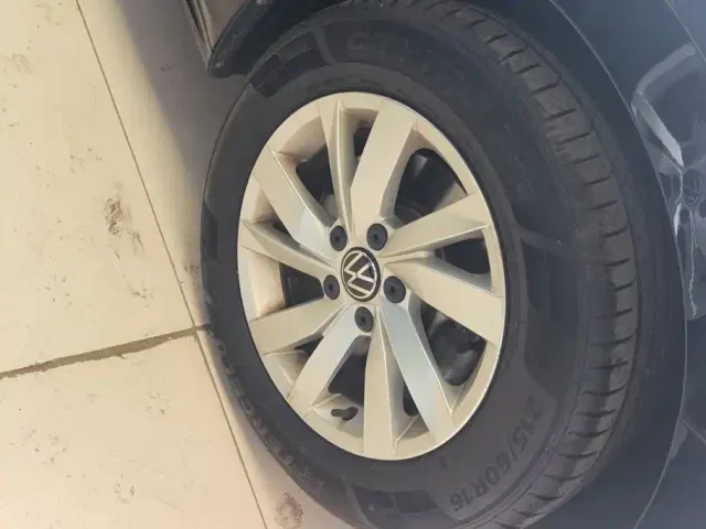 Volkswagen Passat — Фото автомобиля 5