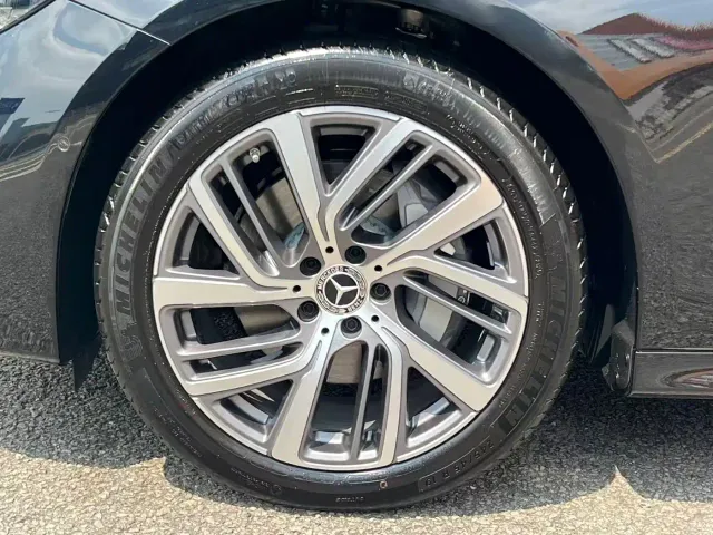 Mercedes-Benz E-Class — Фото автомобиля 11