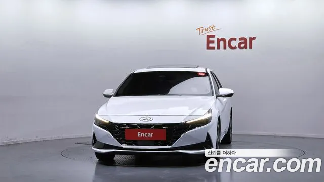 Hyundai AVANTE Avante (CN7) — Фото автомобиля 3
